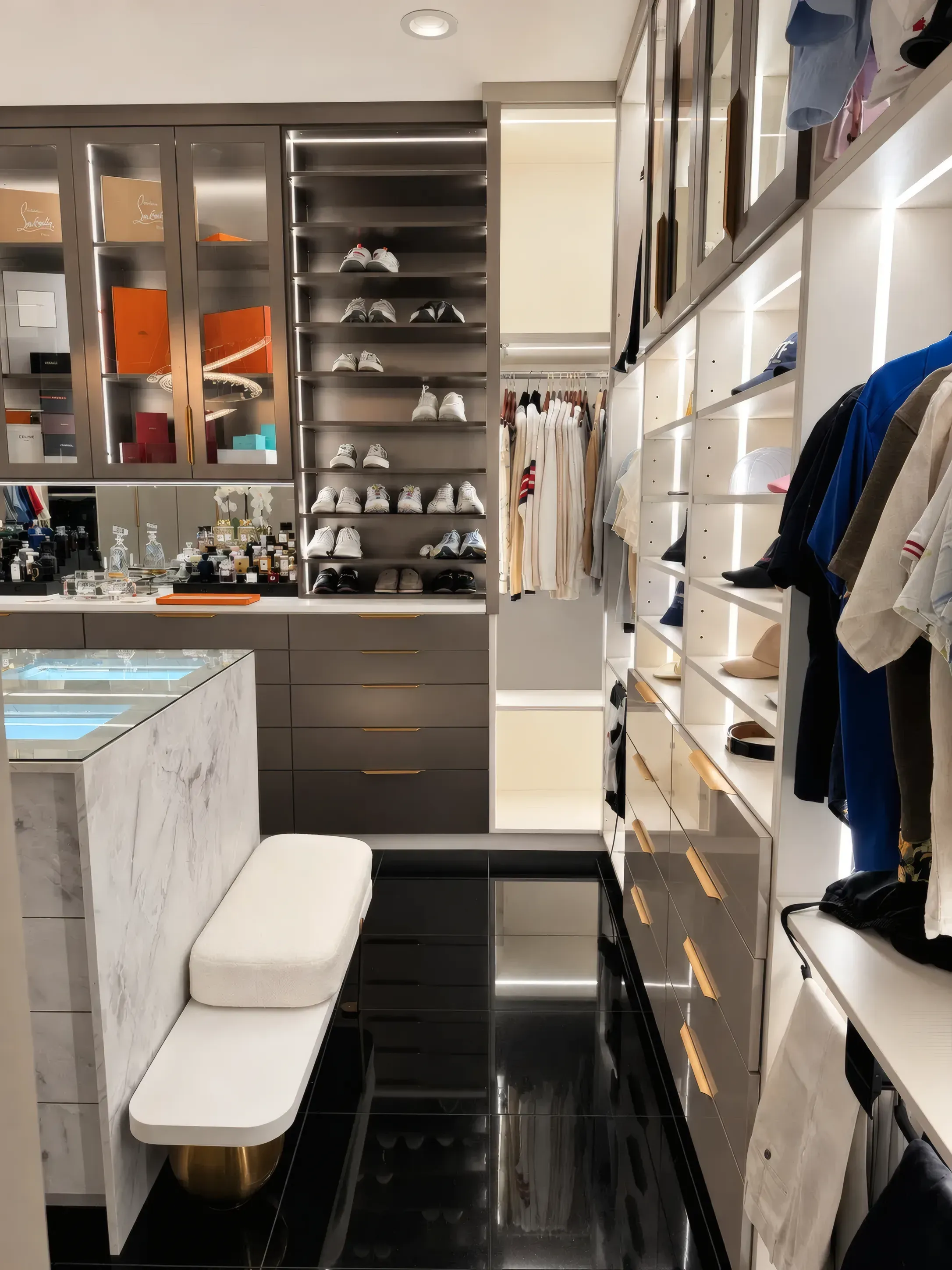 Daybreak Gray & Picasso Inox Walk-In Closet, view 3