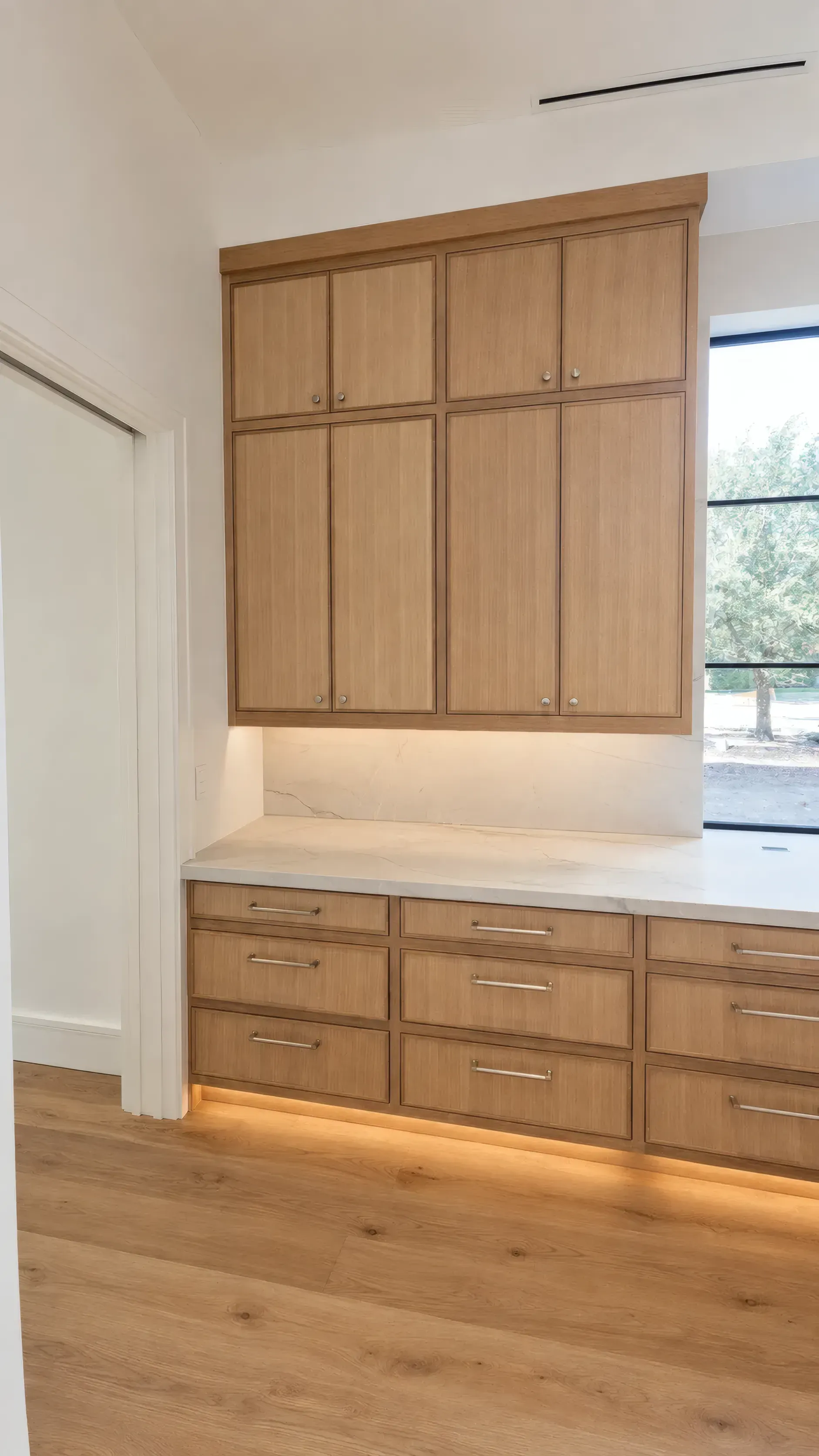 White Oak & Marble Kitchen, view 4