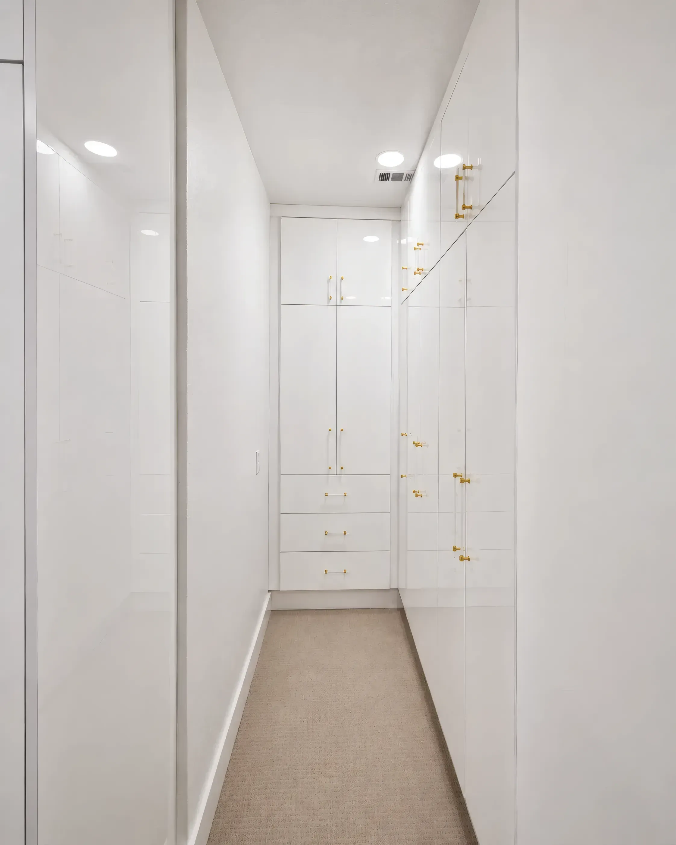 White Gloss Walk-In Closet, view 4