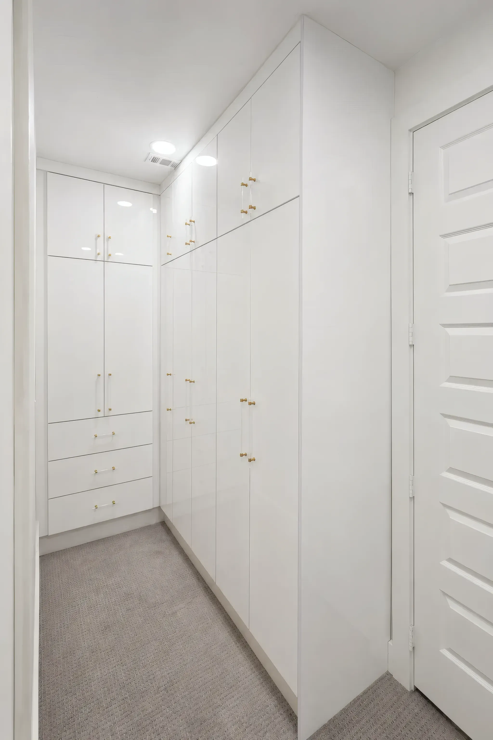 White Gloss Walk-In Closet, view 5