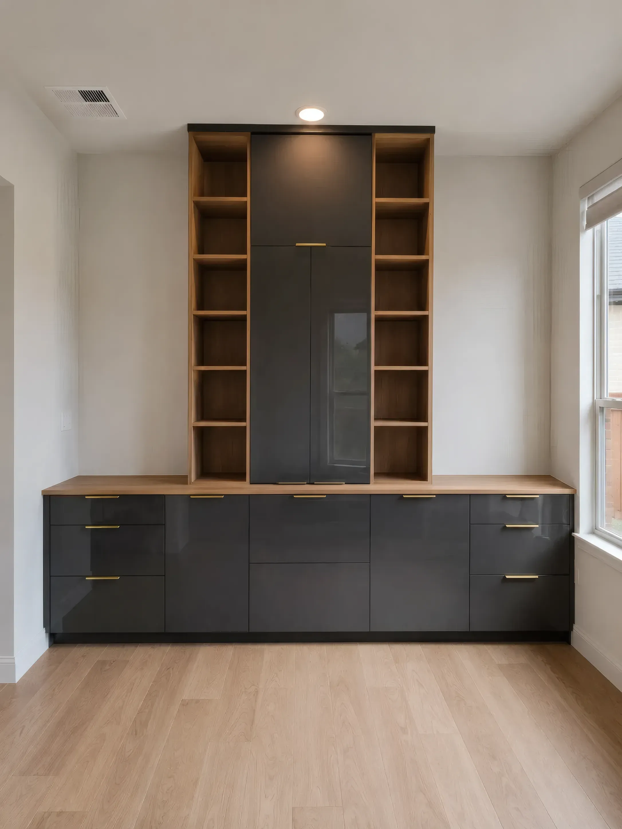Office Garderobe, view 2