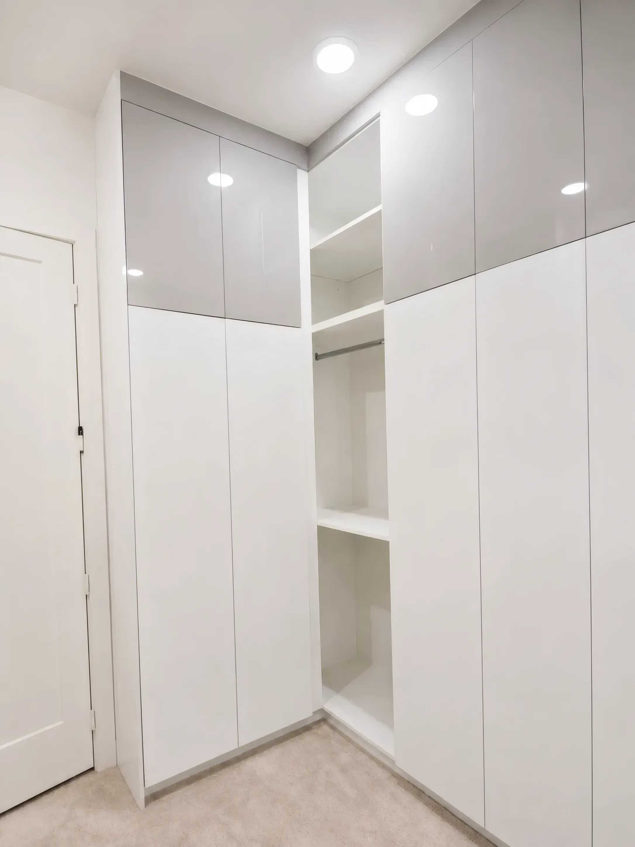 Modern High-Gloss Walk-In Closet, view 4