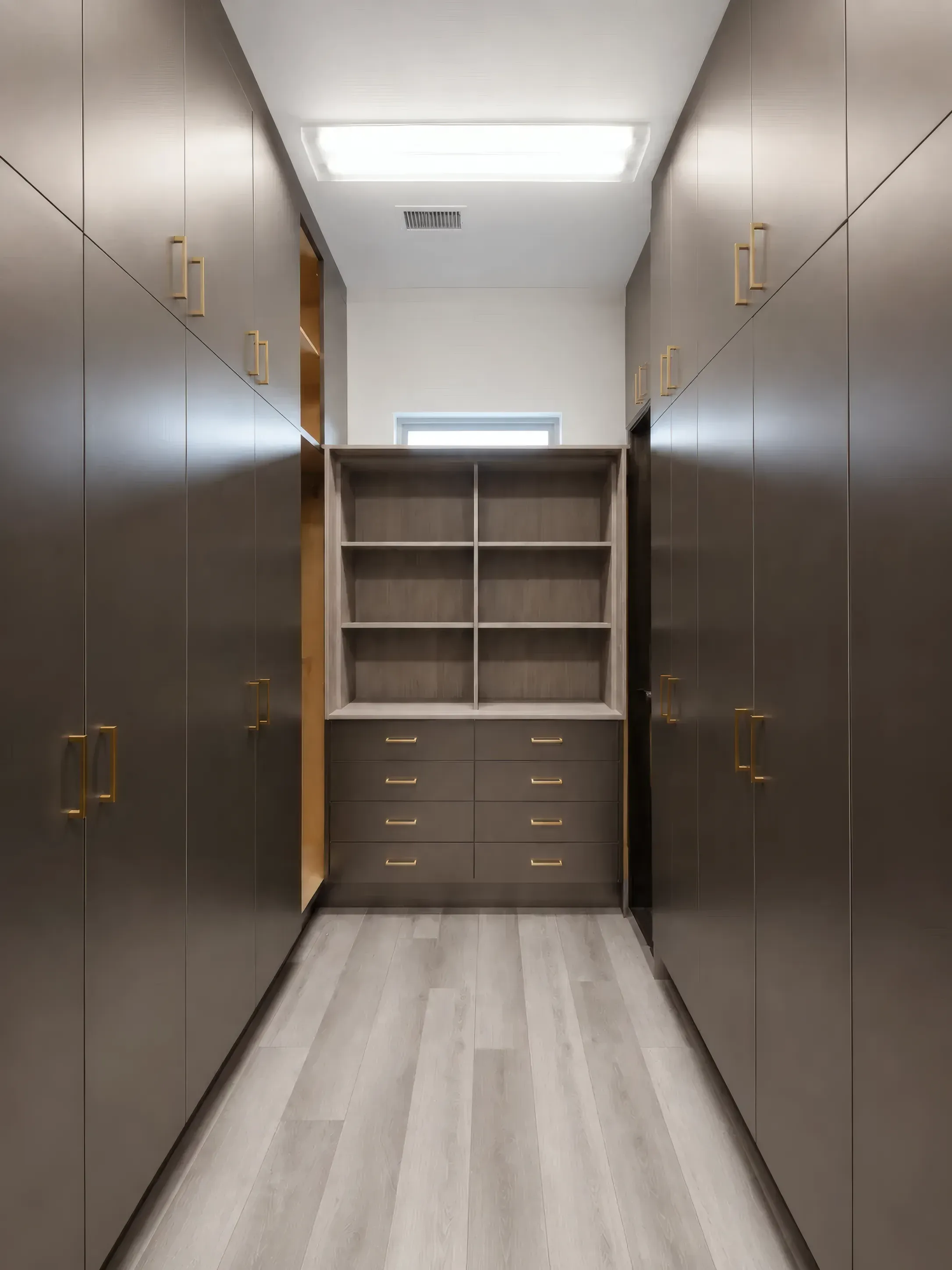 Inox and Oak Walk-In Closet, view 5